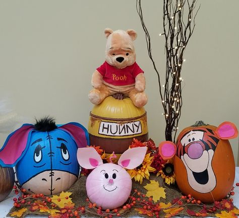 Winnie the Pooh and Friends painted pumpkins.  Eeyore, Hunny Pot, Pigle, and Tigger. Pumpkin Painting Ideas Disney, Painting Ideas Disney, Winnie The Pooh Pumpkin, Disney Pumpkin Painting, Winnie The Pooh Characters, Pooh Characters, Halloween Pumpkin Crafts, Creative Pumpkin Painting, Creative Pumpkin Decorating