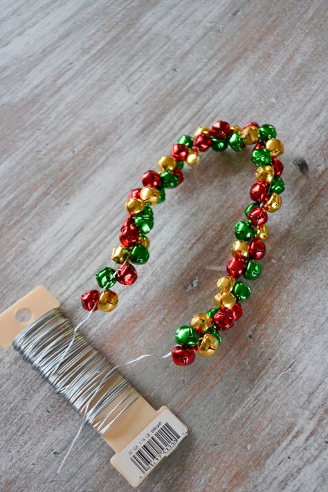 Mini Jingle Bell Crafts, Jingle Bell Ornaments Diy, Beaded Christmas Ornaments Diy, Bell Ornaments Diy, Diy Christmas Bells, Jingle Bell Garland, Jingle Bell Ornaments, Jingle Bell Crafts, Rock Costume