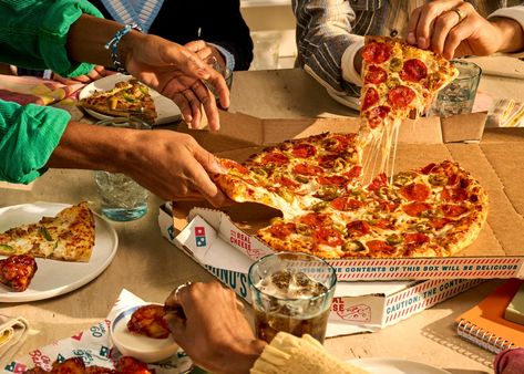 Domino's - Julia Stotz Photography Domino’s Pizza, Pizza Company, New Pizza, Dominos Pizza, Large Pizza, Work Meals, Prop Stylist, Recipe Community, Delicious Pizza