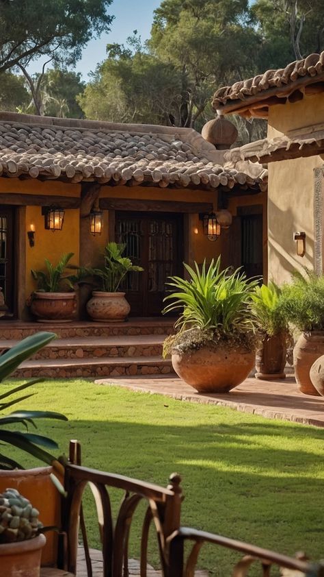 Create Magic: 15 Modern Hacienda Style House Inspirations - Fads Mexican Houses Exterior Haciendas, Spanish Mediterranean Homes Exterior, Small Spanish House, Hacienda Style House, Hacienda Style Homes Interiors, Hacienda Style Homes Mexican, Modern Santa Fe Style, Mexican Houses, Spanish Style Courtyard