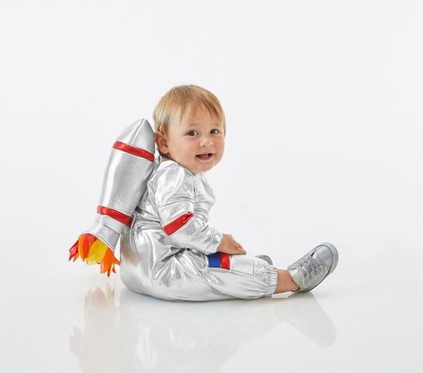 Baby Astronaut Costume, Astronaut Halloween Costume, Astronaut Halloween, Astronaut Baby, Astronaut Suit, Astronaut Costume, Baby Costume, Insulated Lunch Box, Baby Halloween Costumes