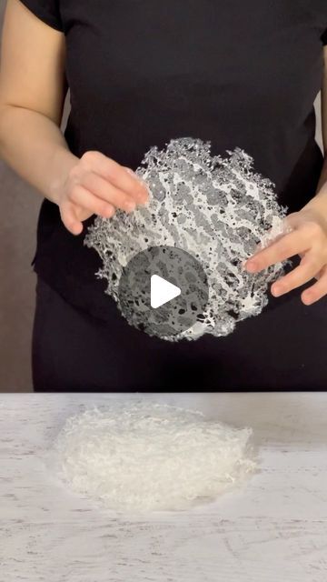 Wafer Paper Template, Wafer Paper Cake Designs, Wafer Paper Techniques, Wafer Paper Decorations, Wafer Paper Lace, Wafer Paper Cake Decoration, Chocolate Lace Cake, Wafer Paper Tutorial, Wafer Paper Butterflies