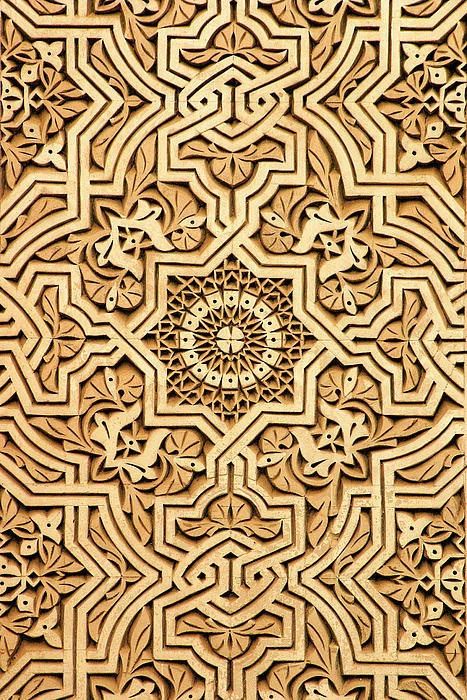 Explore ilustração infantil's photos on Flickr. ilustração infantil has uploaded 1522 photos to Flickr. British Wallpaper, Art Arabe, Desain Lanskap, Islamic Patterns, Art Appliqué, Arabic Pattern, Embossed Metal, Islamic Art Pattern, Arabic Art