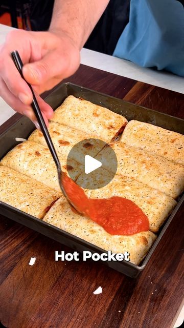 Hot Pocket Stuffed Crust Pizza, Hot Pockets Recipe, Hot Pocket Pizza, Pizza Board Ideas, Pizza Pockets Homemade, Pepperoni Cups, Handheld Meals, Pizza Pockets Recipe, Hot Pocket Recipes