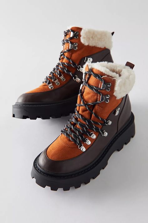 Shoes Boots Combat, All Weather Boots, Hiker Boots, Urban Outfitters Shoes, Hiking Outfit Women, Hiking Boots Women, Waterproof Winter Boots, Functional Fashion, Snow Boots Women