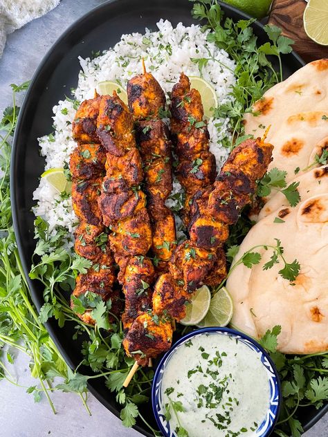 Indian Skewers, Chicken Tikka Recipe, Tandoori Marinade, Tikka Recipe, Famous Food, Simple Food, Chicken Tikka Masala, Yummy Comfort Food, Chicken Skewers