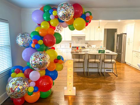 Primary Color Balloon Arch, Teletubbies Birthday Party, Party Balloon Garland, 20th Birthday Party, Elmo Birthday Party, Sprinkle Party, Boy Birthday Party Themes, Happy Birthday Art