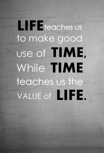 70 Best Short Quotes About Time - Quotes Yard Desktop Background Quote, Best Short Quotes, Life Is Too Short Quotes, Smart Quotes, Danger Zone, 4 Wallpaper, Motivational Wallpaper, Quote Iphone, Quotes Pictures