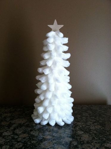 Anyone have ideas for styrofoam packing peanuts? | Hometalk Packing Peanuts Crafts, Peanuts Crafts, Crafts For Kids Christmas, Styrofoam Crafts, Christmas Star Decorations, Peanuts Christmas, Christmas Crafting, Family Crafts, Toddler Christmas