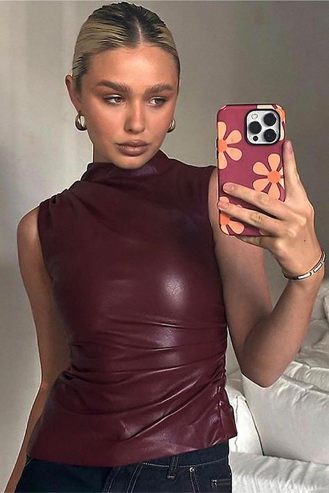 Haute Couture Style, Leather Tank Top, Middle Age Fashion, Women Y2k, Y2k Clothes, Top Streetwear, Y2k Vintage, Styl Retro, Sleeveless Tops