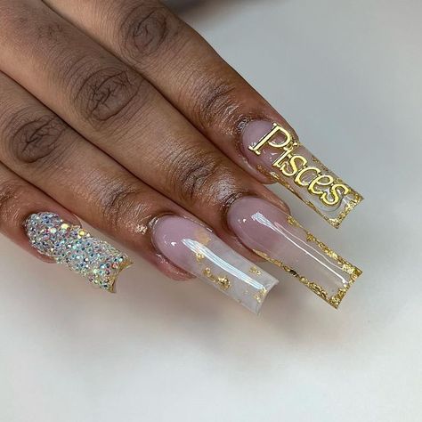 Birthday Nail Designs Pisces, Birthday Pisces Nails, Pisces Inspired Nails, Pisces Nail Ideas, Pisces Acrylic Nails, Pices Zodiac Nails, Birthday Nail Set Ideas Pisces, Zodiac Birthday Nails, 16th Birthday Nail Ideas