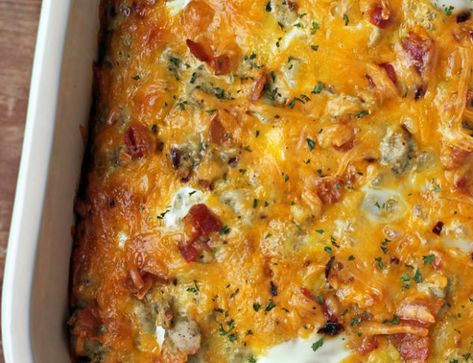 Ultimate Tater Tot Breakfast Casserole Tot Breakfast Casserole, Emily Bites, Tater Tot Breakfast Casserole, Ww Meals, Tater Tot Breakfast, Breakfast Casseroles, Ww Freestyle, Weight Watchers Breakfast, Bacon Sausage