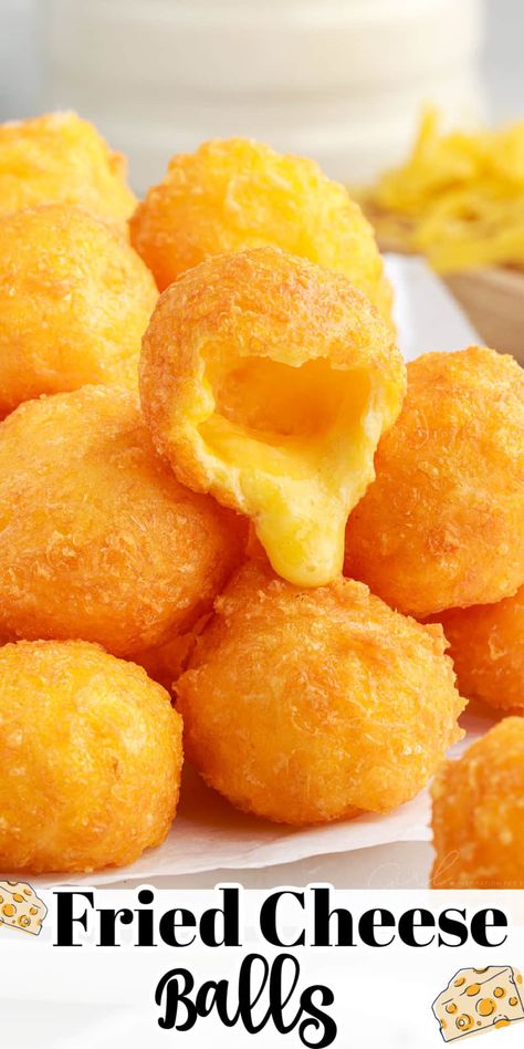 Fried Cheddar Cheese Cubes, Cheddar Cheese Bites, Cheddar Cheese Recipes Easy, Easy Appetizer Recipes 3 Ingredients, Easy Snacks To Make Savory, Fried Cheddar Cheese, Fried Food Ideas, Pan Fried Cheese, Fried Cheese Balls Recipe