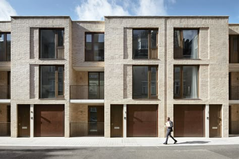 Brick Colour, Marylebone London, Modern Townhouse, Brick Detail, Mews House, Arch House, Townhouse Designs, Tall Buildings, Brick Architecture