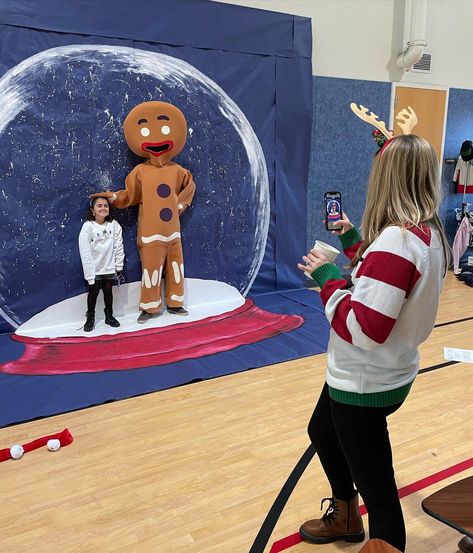 Emily Shane | So much 🌟 JOY 🌟 came from making this snow globe photo backdrop for the staff holiday breakfast at school. #snowglobe #mural #snowglobeart… | Instagram Winter Wonderland Decorations, Winter Dance, Diy Snow Globe, Thats Me, Diy Photo Booth, Holiday Breakfast, Holiday Break, How To Make Snow, Illusion Art