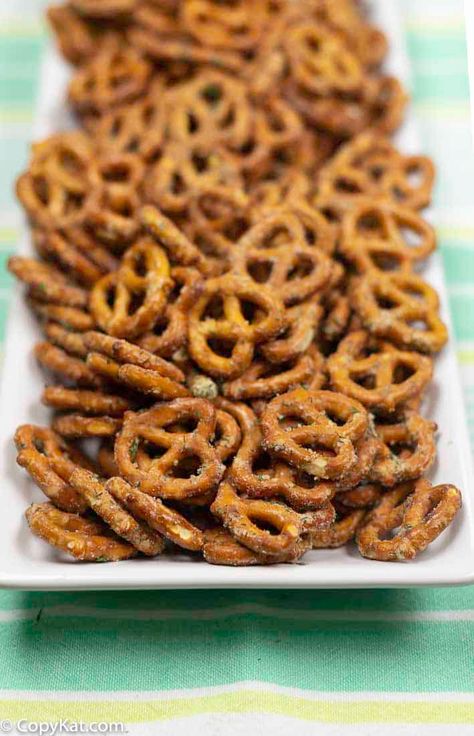 Ranch Dressing Pretzels, Hidden Valley Ranch Recipes, Hidden Valley Recipes, Ranch Pretzels, Pretzel Recipes, Ranch Seasoning Recipes, Seasoned Pretzels, Ranch Recipe, Pretzels Recipe