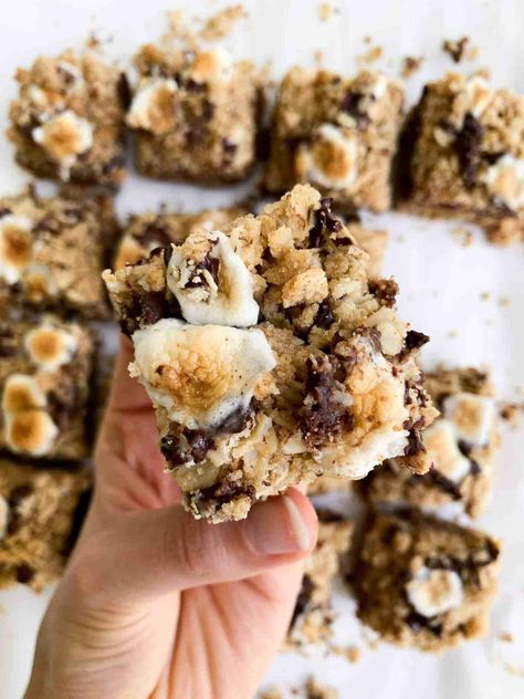 Healthy Smores, Smores Cookies Bars, Vegan Smores, Easy Smores, Easy Bar, Smores Dessert, Cinnamon Crunch, Easy Oatmeal, Dessert Bar Recipe