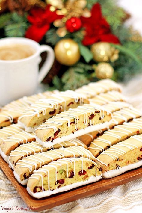 Cranberry Biscotti Recipe, Pistachio Biscotti Recipe, Best Biscotti Recipe, Christmas Biscotti, Cranberry Biscotti, Cranberry Pistachio Biscotti, Decor Cookies, Baking Holiday, Pistachio Biscotti