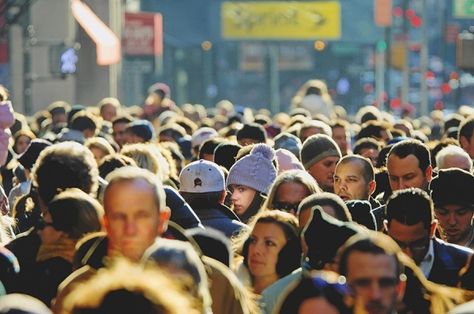 Crowd Photography People, Crowds Of People Photography, Lots Of People Photography, Stand Out From The Crowd Photography, Photography Of People In The City, Crowds Of People Aesthetic, Aesthetic Photographs Of People, City People Photography, Crowded Street Photography