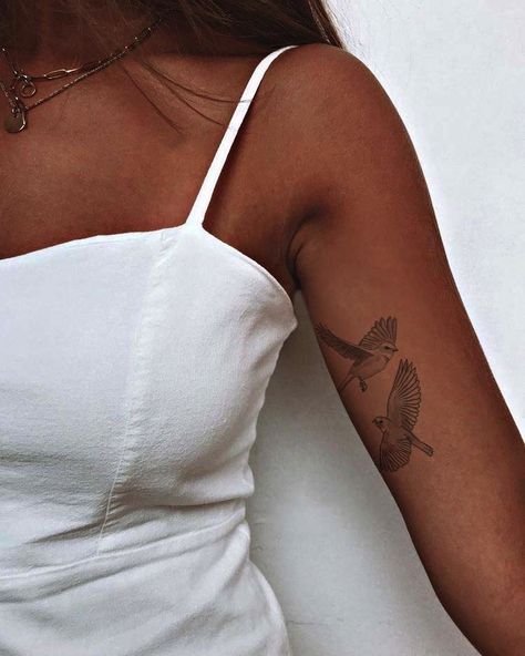 Above Elbow Tattoo, Inside Of Arm Tattoo, Bird Tattoos Arm, Tricep Tattoos, Underarm Tattoo, Bluebird Tattoo, Illusion Tattoos, Optical Illusion Tattoos, Mountain Bluebird