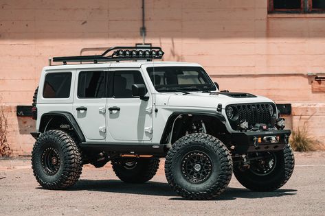 Lifted Jeep Rubicon, Jeep Wrangler White, Jeep Wrangler Rubicon 392, Mobil Off Road, American Pickup Trucks, White Jeep, Badass Jeep, Jeep Photos, Custom Jeep Wrangler