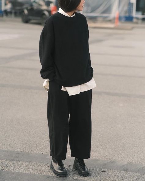 Slouchy Pants Outfit, Look Good Everyday, Look Put Together, Jumper Style, Time And Time Again, Mum Fashion, Womens Fashion Inspiration, Layering Outfits, Work Wear Women