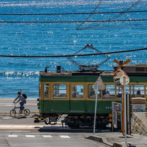 Seaside Train Station, Japanese Seaside Town, Japanese Train Station Aesthetic, Japanese Train Station, Japan Cities, Station Aesthetic, Japan Countryside, Japanese Train, Train Aesthetic