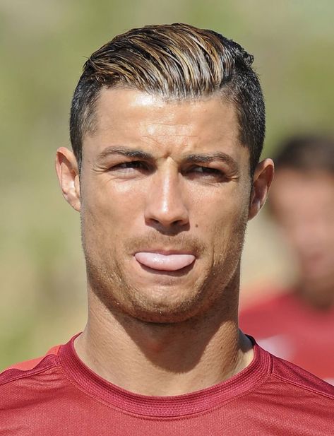 Top 21 Cristiano Ronaldo Hairstyles Ideas Cr7 Haircut, Ronaldo Hairstyle, Cristiano Ronaldo Haircut, Ronaldo Hair, Cristiano Ronaldo Hairstyle, Ronaldo Haircut, Ronaldo Juventus, Thick Hair Styles Medium, Hair Style Korea