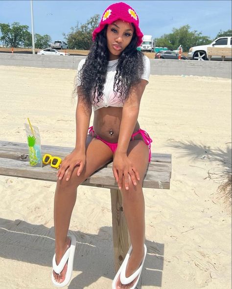 ──★ ˙ ̟ 2 Piece Swimsuit Black Women, Shein Bathing Suits Outfits Black Women, Pink Bathing Suit Black Women, Swimsuit Fits Black Women, Two Piece Bathing Suits Black Women, Spring Break Outfit Inspo 2024, Vacation Bathing Suit Outfits, Shein Swimwear Outfit, Vacation Swimsuit Outfits Black Women