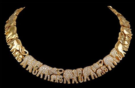 Spectacular Cartier Elephant Necklace Cartier Diamond, Elephant Jewelry, Elephant Bracelet, Elephant Necklace, Cartier Jewelry, Jewelry Luxury, Indian Wedding Jewelry, Gold Earrings Designs, Famous Designers