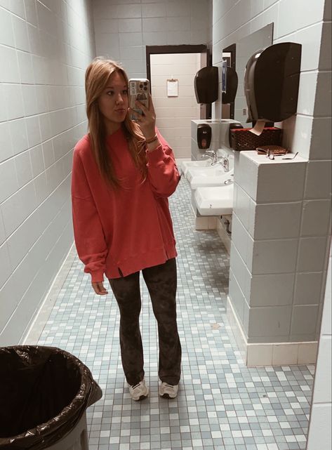 pink aerie sweatshirt and diamond dyed lululemon flares and white oncloud outfit inspo Aerie Sweatshirt Outfit, Diamond Dye Lululemon Outfit, Lululemon Flares, Oversized Sweatshirt Outfit, Aerie Sweatshirt, Lululemon Outfit, Lululemon Outfits, Lounge Outfit, Sweatshirt Outfit