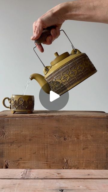 Sarah Pike Pottery on Instagram: "I made a few ceramic teapot handles. Oh my gawwwwd they are satisfying to spin. Also, threw in some videos of teapots in action because…pouring is cool. (It’s not red bull action, but action just the same.) Preview is up on my website.

💗💗💗

#texture #slabbuilt #slabceramics #slabbuilding #slabpottery #handbuilt #handbuilding #handbuiltpottery #teapot #teaphotography" Website Texture, Teapot Handles, Slab Ceramics, Pottery Teapots, Ceramic Teapot, Slab Pottery, Hand Built Pottery, Ceramic Teapots, Hand Built