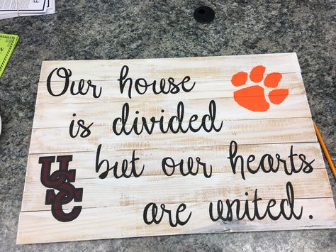 House Divided Football Sign, Clemson Crafts, House Divided Football, Homemade Things, Football Signs, Season Decor, House Divided, Bedroom Crafts, Corn Hole Game