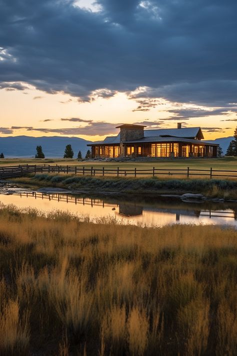 Horse Ranch House Aesthetic, Country Houses Ranch Outside, Big Ranch Style Homes, Dream House In The Country, Lots Of Land House, Ranch Core Aesthetic, House Out In The Country, Ranch Homes Aesthetic, Oklahoma Ranch House