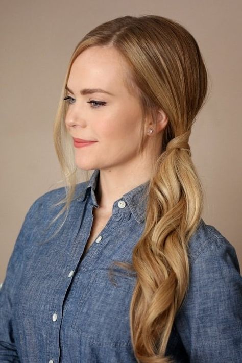 11 Astounding Ponytails with Side Part Hairstyles We Love Low Ponytails, Dutch Braid Ponytail, Very Easy Hairstyles, Side Ponytails, Missy Sue, French Braid Ponytail, Female Hairstyles, Low Buns, Side Part Hairstyles