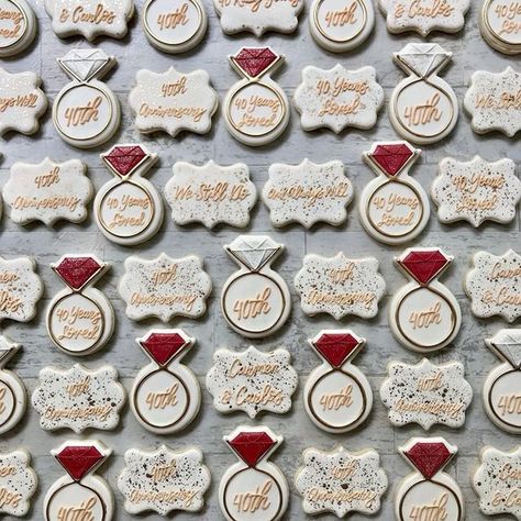 Wedding Shower Cookie Ideas, Bridal Shower Decorated Cookies, Iced Wedding Cookies, Wedding Shower Cookies Decorated, Wedding Shower Sugar Cookies, Bridal Shower Cookies Ideas, Wedding Sugar Cookies Decorated, Wedding Royal Icing Cookies, Wedding Cookies Ideas