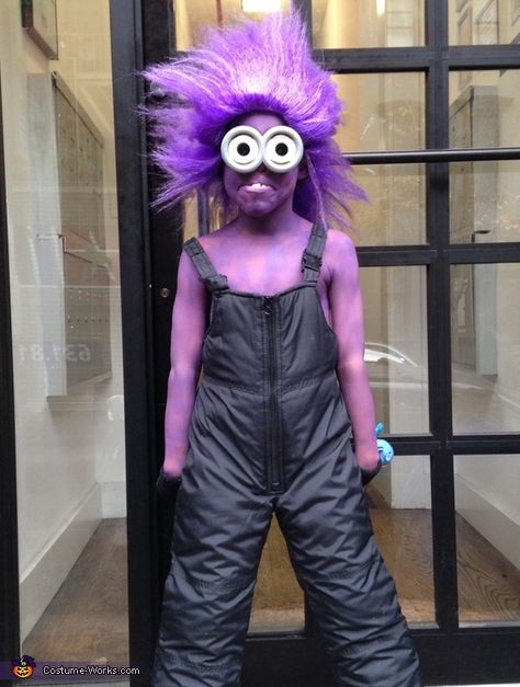 Purple Minion Makeup, Evil Minion Costume Diy, Minions Names, Purple Costume Ideas, Purple Minion Halloween Costume, Fantasia Minion, Minions Fancy Dress, Evil Minion Costume, Misunderstood Outfit