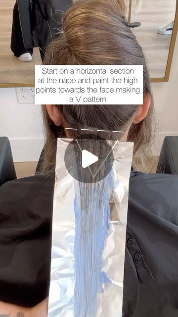 TAYLOR DELLATORRE | HAIR VIDEOS | BLONDES on Instagram: "Reverse Foilayage 👉🏼 Highlights + Lowlights Formula   Here’s one of my favorite placement techniques for a Reverse Foilayage Placement using @kenraprofessional Color  Formula  💙Highlight- Kenra Simply Blonde Blue Powder Lightener 20vol for the lift  🤎Lowlight- Kenra Demi-permanent 6N   -Lift up to 8 levels in a single application - Blue base for neutralization during the lifting process for anti-yellowing effects  #kenrapartner #kenraprofessional #kenracolor @behindthechair_com #behindthechair @thebtcteam #thebtcteam #haireducation #haireducator #modernsalon @beautylaunchpad #hairtutorial #hairvideos #blondeexpert #blondespecialist #howtodohair #blondefoils #hairinspo #hairideas #hairtransformation #reels #reelsinstagram #foilaya Blue Lowlights In Blonde Hair, Reverse Foilayage, Foilayage Placement, Foil Placement, Blonde Foils, Curly Highlights, Kenra Color, Hairdressing Training, Highlights Color