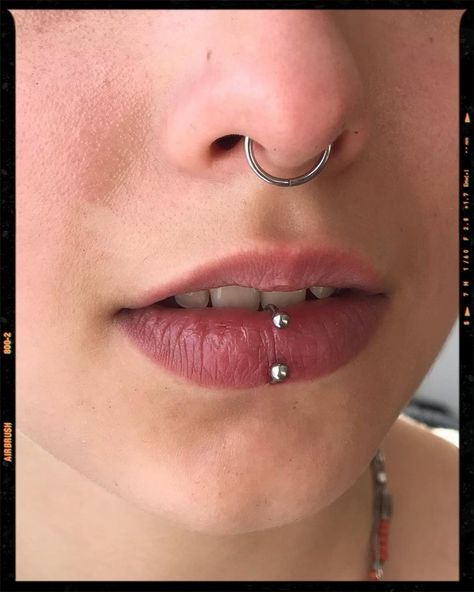 Labret Piercing Inspiration Labret Piercing Hoop, Labret Piercing Aesthetic, Labret Hoop, Angel Fangs Piercing, Central Labret, Stacked Septum, Labret Piercing Jewelry, Labret Piercing Ring, Septum Labret