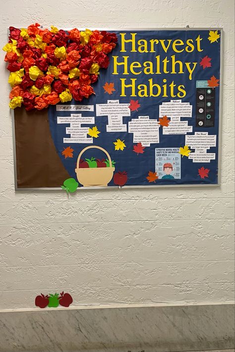 Fall-inspired goal setting bulletin board! Fall Nutrition Bulletin Board Ideas, Fall Counselor Bulletin Boards, Ra Bulletin Board November, Fall Health Bulletin Board Ideas, Bultin Boards Ideas Classroom, Fall Inspired Bulletin Boards, Ra Bulletin Boards Fall November, Harvest Healthy Habits Bulletin Board, Middle School Fall Bulletin Boards