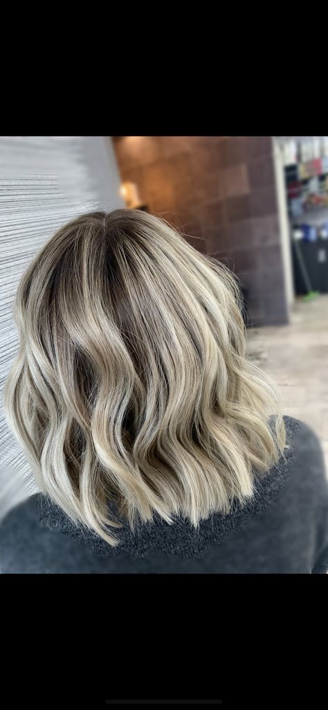 Popelavá Blond, Blonde Blonde Balayage, Ghd Waves, Ash Blonde Balayage Dark, Blonde Highlights Short Hair, Rooty Blonde, Caramel Blonde Hair Color, Blond Bob, Ash Blonde Hair Balayage