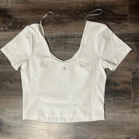 Never Worn, Just Bought And Was Too Big For Me:) Lulu Lemon Tops, Lulu Wishlist, Lululemon Wishlist, Lulu Tops, Lululemon Crop Top, Align Top, Summer Outfits For Teens, Populaire Outfits, Casual Preppy Outfits