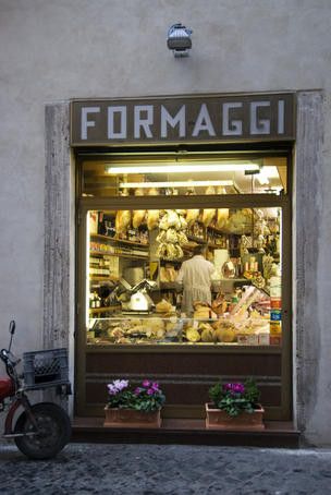 a cheese shop, Italy Traditional Italian Food, Piazza Del Campidoglio, In Vino Veritas, Italian Pride, Italian Market, Italy Images, Italian Recipes Traditional, Cheese Shop, Italian Cheese