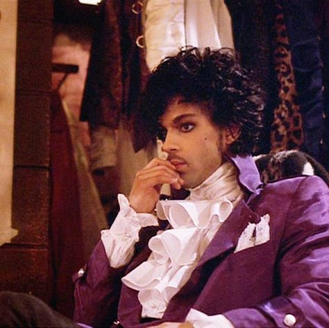 Purple Rain Movie, Princes Fashion, Prince Musician, Prince Images, My Favorite Movies, The Artist Prince, Rip Prince, Prince Purple Rain, What To Do Today