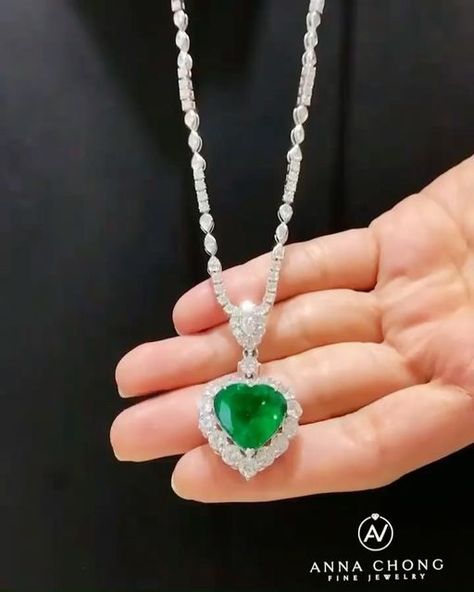 Diamonds Necklace, Emerald Necklace, Green Emerald, 2 Carat, White Gold Rings, Heart Shape, Emerald Green, My Heart, Turquoise Necklace