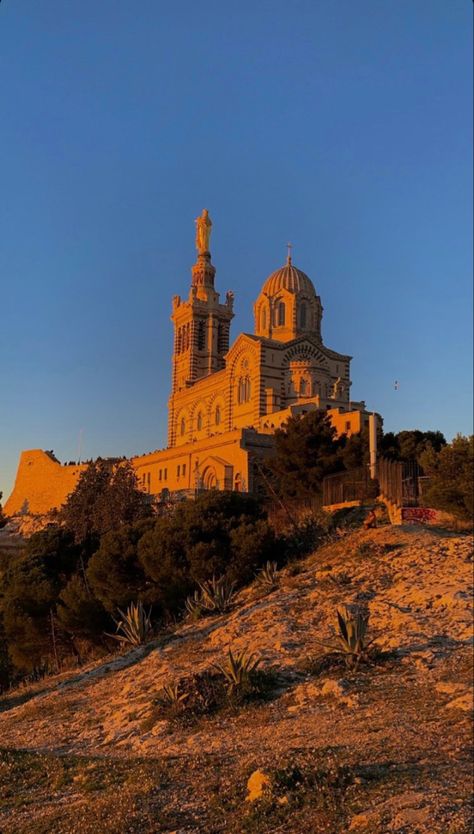 Marseille Aesthetic, Happy Place, Happy Places, Monument Valley, Monument, Voyage, France, Natural Landmarks, Travel