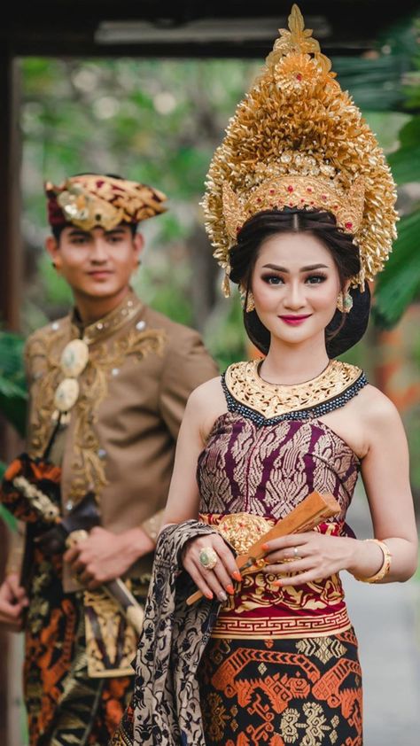 Bali Wedding Dress, Prewedding Adat, Adat Palembang, Prewedding Pose, Indonesian Clothing, Adat Bali, Indonesian Kebaya, Bali Prewedding, Pose Prewedding