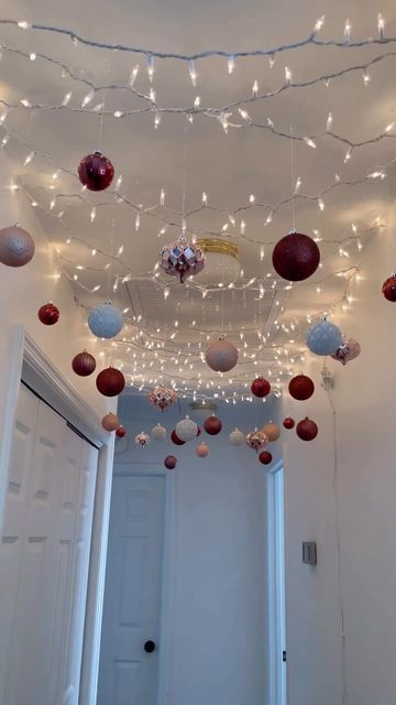 Christmas Net Lights Ideas, Christmas Hallway Lights, Christmas Decor Ideas Bedroom Small, Christmas Lights In Hallway, Ornament Hallway, Hallway Christmas Lights, Christmas Decor Small Apartment, Command Hooks Ideas, Christmas Lights Bedroom