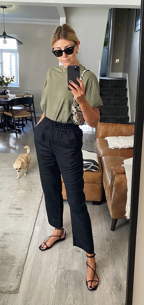 Black Beach Trousers Outfit, Modern Summer Outfits For Women, Emma Hill Summer Style, Black Linen Joggers Outfit Summer, Summer Outfit Trousers, How To Style Black Linen Pants Casual, Casual But Chic Outfits, Black Linen Capris Outfit, Black Slip On Sandals Outfit