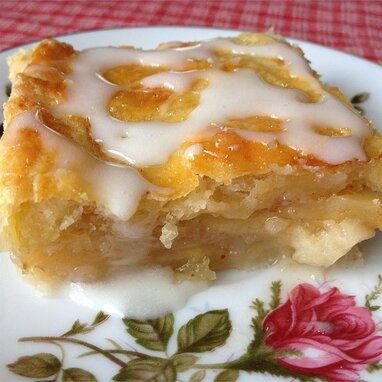 Apple Pie Bars Recipe, Pie Bar Recipes, Apple Pie Bars, Apple Bars, Pie Slice, Pie Bars, Slices Recipes, Pie Bar, Egg Yolks